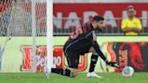 Matheus Cunha vê jogo 'épico' do Flamengo e se declara à torcida: 'Combo perfeito'