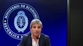 Mercado financiero argentino se reacomoda a la baja tras abultada licitación de títulos