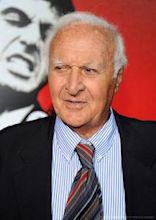 Robert Loggia