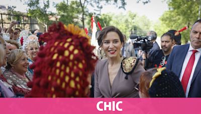 Elegantes y con un toque castizo: así son los looks de Isabel Díaz Ayuso el 2 de mayo