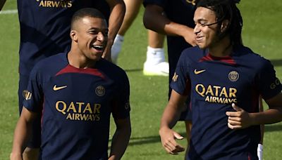 Kylian Mbappé congratulates his brother on first professional contract