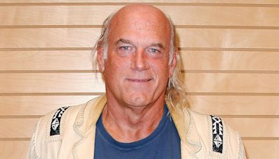 WWE Hall Of Famer Jesse Ventura Says He's Currently In Talks With Company - Wrestling Inc.