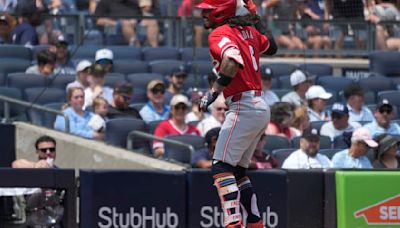 Reds slug 3 HRs to complete 3-game sweep of Yanks