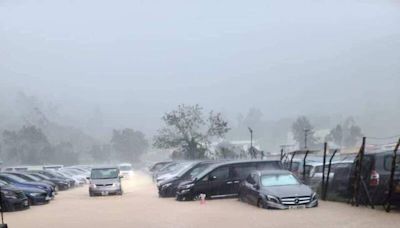 香港暴雨釀災！多處路段封閉 天文台：恐發黑色暴雨警告