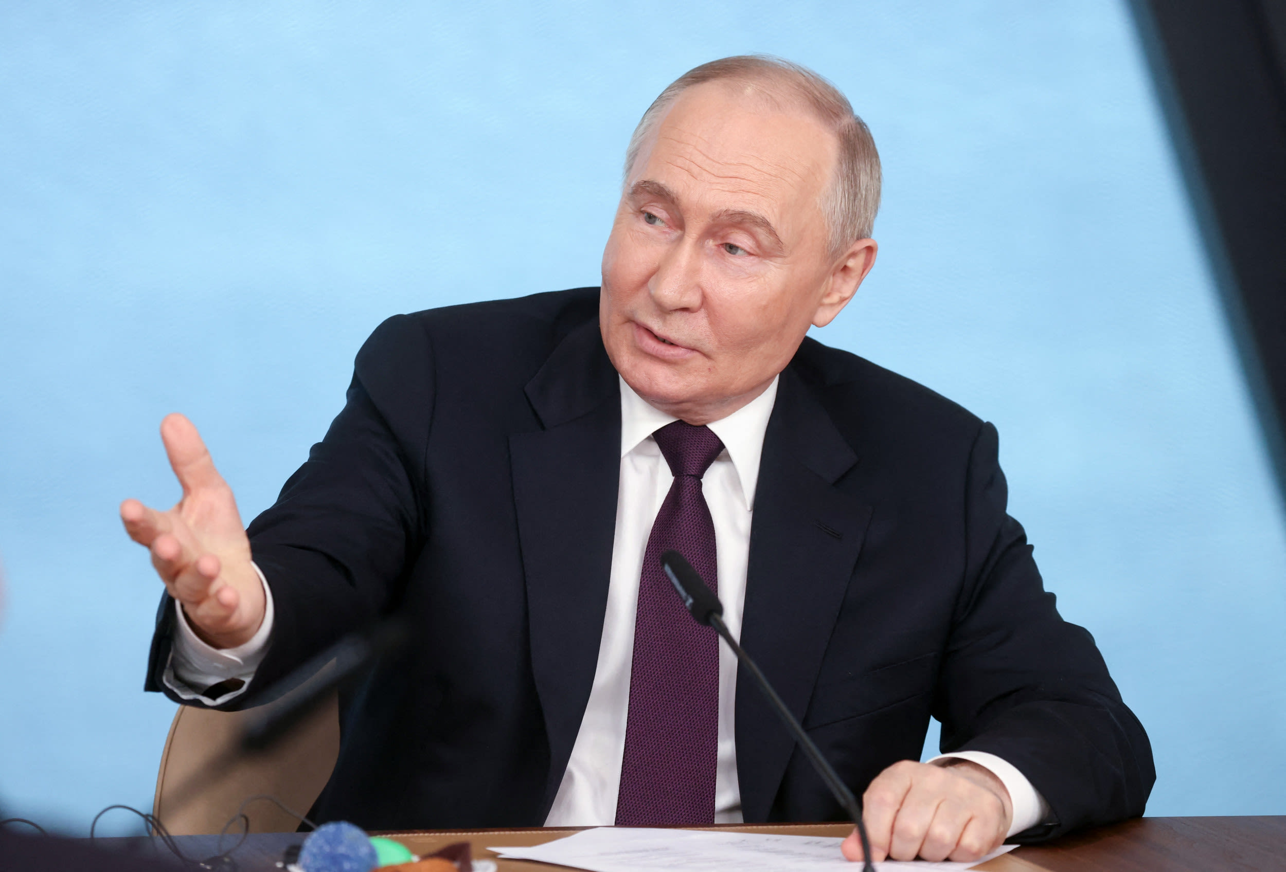 Russian officials voice rare criticism of Putin's economic policy