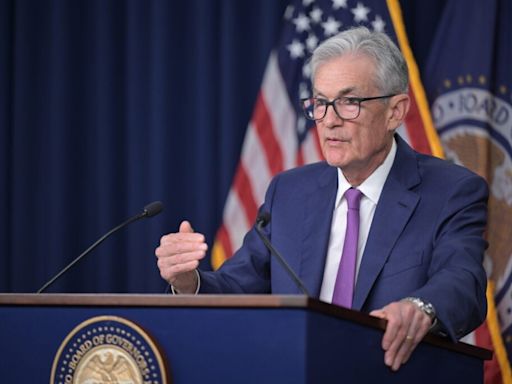 Powell Keeps Hawks At Bay, Says Interest Rate Hike 'Unlikely': Stocks, Gold Rally, While Treasury Yields, Dollar Tumble
