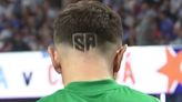 ¿Qué significan la S y la A que lleva Emiliano Martínez en su nuevo corte de pelo para la Copa América? | Goal.com Espana