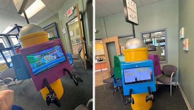 Redditor Finds a McDonald's N64 Kiosk Filled With Xbox 360 Games in His Dentist's Office