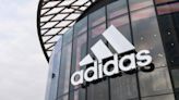 Adidas recibe pedidos por el inventario estancado de Yeezy
