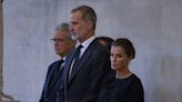 Los reyes Felipe y Letizia, junto a otros líderes mundiales, presentan sus respetos a Isabel II en la capilla ardiente de Westminster