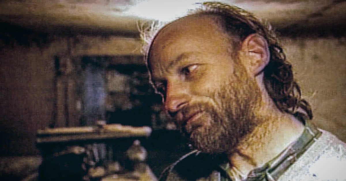 Canadian serial killer Robert Pickton, who brought victims to pig farm, is dead after prison assault