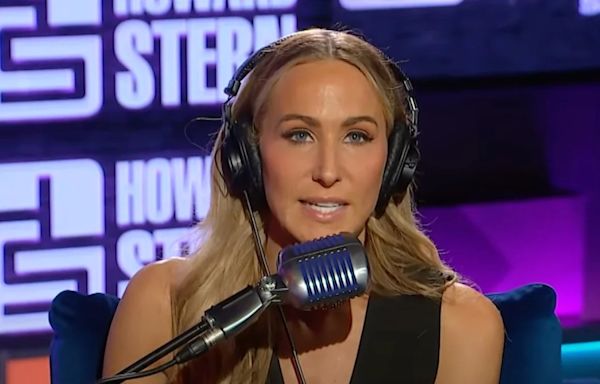 Nikki Glaser Says She Was ‘Surprised’ by Tom Brady-Jeff Ross Roast Standoff: ‘I Believe That Was for Real’ | Video