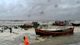 Two dead as cyclone batters Bangladesh and India