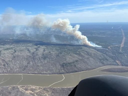 Thousands told to evacuate due to British Columbia, Canada wildfire