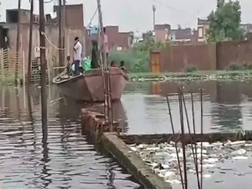 Moradabad: Severe flooding in people city; people forced to use boats to commute