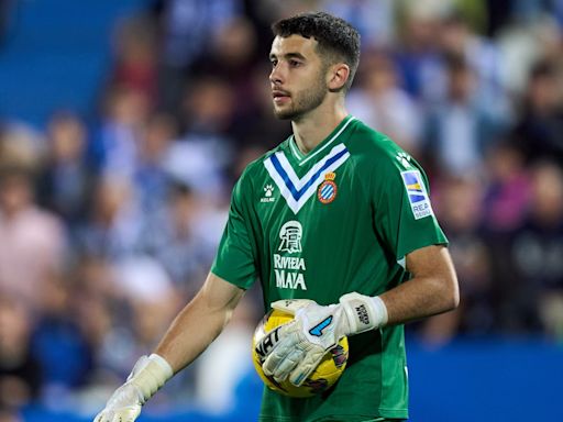 Arsenal eye £21m Spanish goalkeeper as replacement for Aaron Ramsdale - report