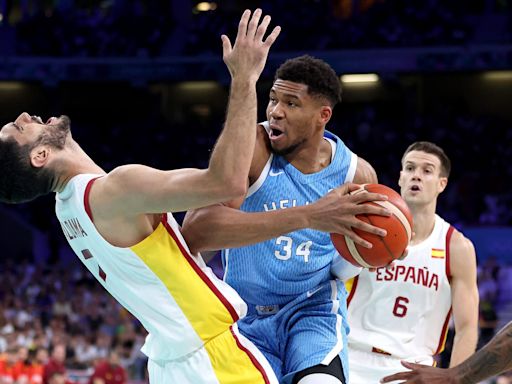 Giannis Antetokounmpo, on verge of Olympic elimination, has no words for the latest loss