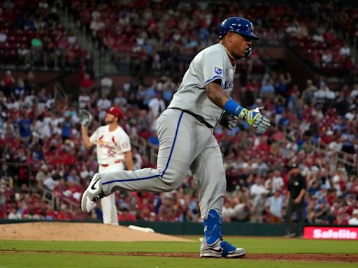 Perez homers in both games of doubleheader, Royals sweep Cardinals with 6-4 and 8-5 victories