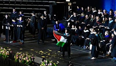 Students protest Israel-Hamas war during School of the Art Institute of Chicago commencement