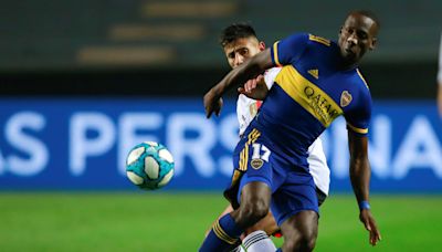 El peruano Luis Advíncula renueva su contrato con Boca Juniors hasta diciembre de 2026