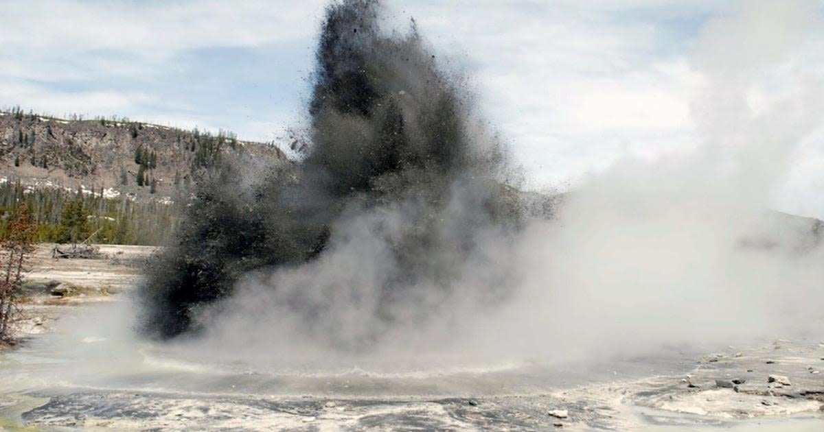 Large hydrothermal explosions rare in Yellowstone