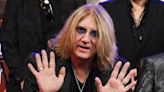 Joe Elliott: Online Imposters 'Really Starting to Piss Me Off'
