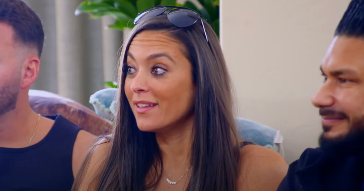 'Jersey Shore: Family Vacation: Angelina Pivarnick Exposed as Trash-Talking Sammi Giancola in Exclusive Sneak Peek