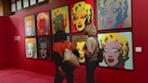 Warhol dialoga con pintores rusos sobre temas eternos