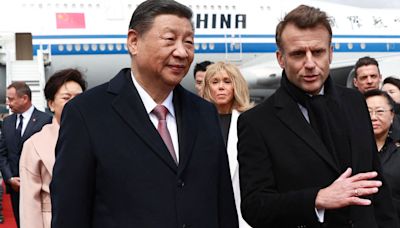 Xi Ends Europe Tour With Plenty of Pomp and Few Concessions