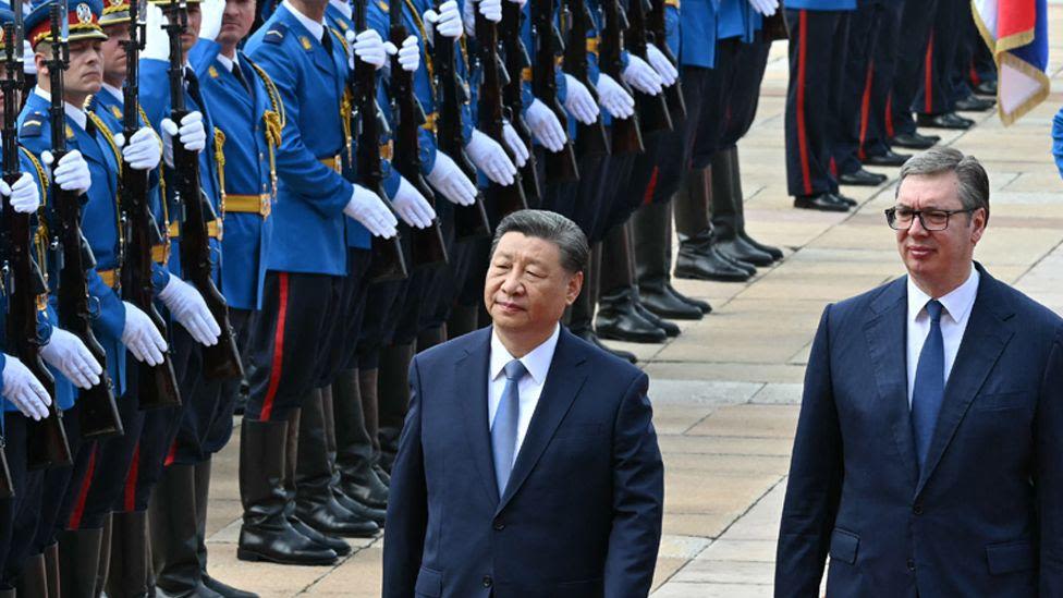 China's Xi gets red-carpet welcome in Serbia
