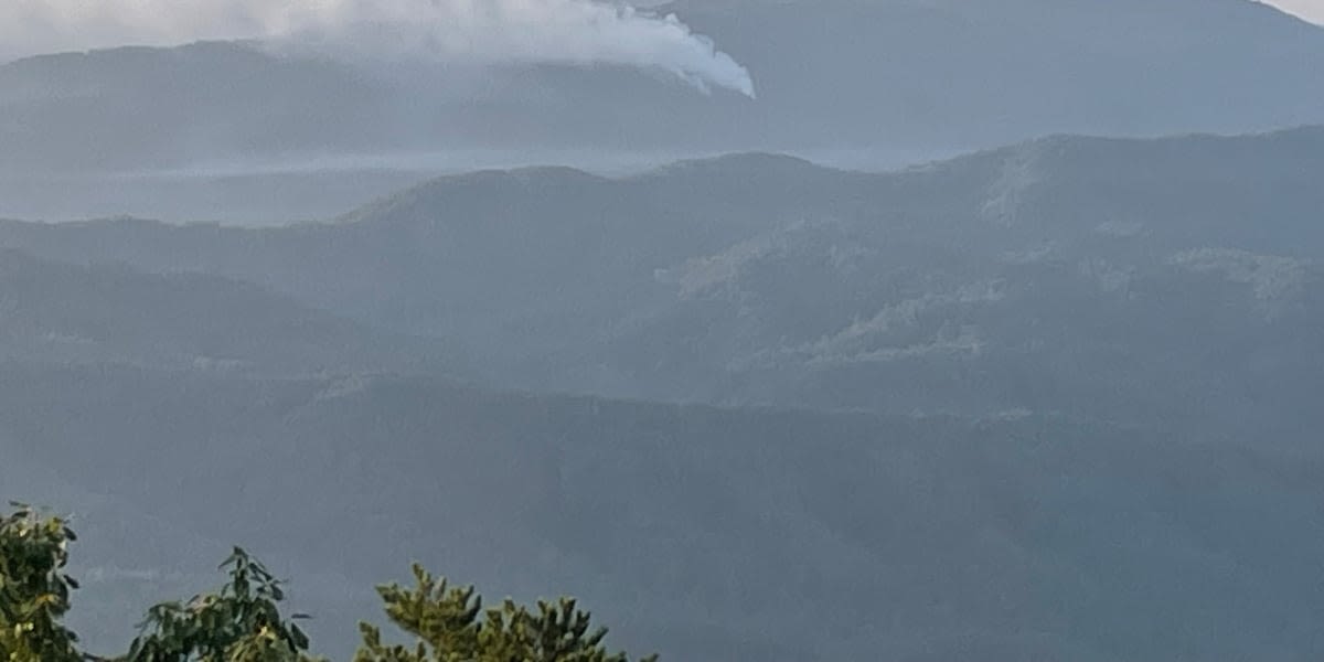 Great Smoky Mountains fire now 28 acres, uncontained, park says