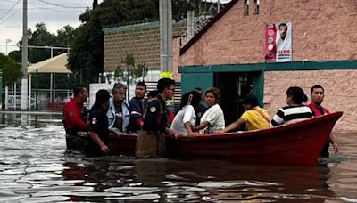 Lluvia y desbordamiento deja inundada la colonia Rancho San Blas en Cuautitlán