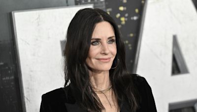 It's been 40 years and Courtney Cox is still Dancing in the Dark