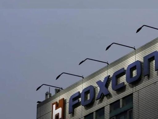 Apple Supplier Foxconn Says 25% New Hires Are Married Women, Nearly 70% Workforce Is Women - News18