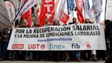 Los sindicatos y la patronal llegan a un acuerdo para subir los sueldos de los empleados bancarios un 11% en tres años