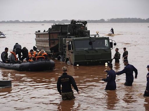 Desastre en el sur de Brasil: Porto Alegre quedó sitiada por la inundación tras el desborde de un río