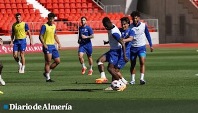 Vuelta al trabajo del Almería con Édgar y Baba al no concretarse su salida a la MLS