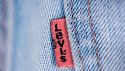 Unveiling Levi Strauss Q2 Outlook: Wall Street Estimates for Key Metrics - Levi Strauss (NYSE:LEVI)