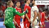 Denmark go through in second – thanks to a yellow card shown to Slovenia coach