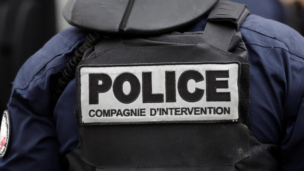 France detains Ukrainian-Russian man over suspected explosives plot