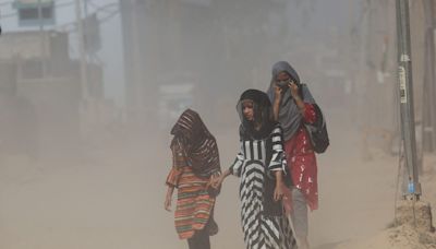 India issues heat wave alert as Delhi posts record high temperature