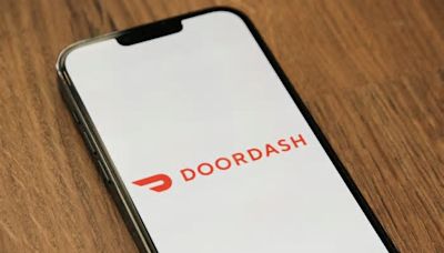 DoorDash rips Seattle over minimum wage law; reports record quarterly revenue of $2.5B