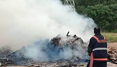 Locals From Kochi’s Eloor Raise Health Concerns Over Burning Of Guruvayoor Ambalanadayil’s Set - News18