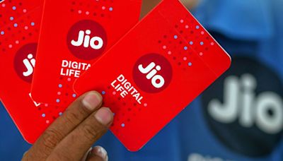 Reliance Share price : Jio could list by 2025 says Jefferies, who expects 7-15% upside for the stock | Stock Market News