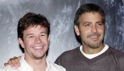 La fuerte disputa entre George Clooney y Mark Wahlberg por culpa de un clásico de los 2000