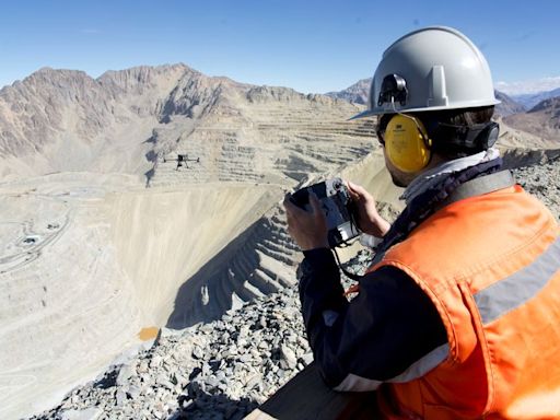 Anglo American hires banks for coal assets sale, sources say