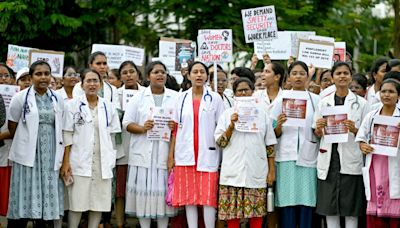 Indian Doctors Strike After Murder of Trainee Medic