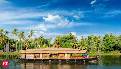 Unique houseboat experiences in India: From Kashmir to Kerala - Kerala Backwaters