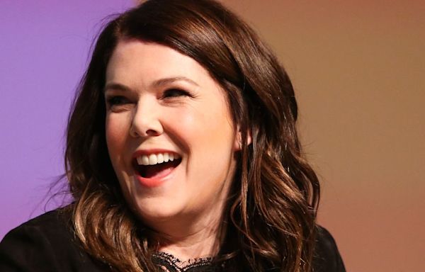 ‘Gilmore Girls’ Fans Bombard Lauren Graham After Seeing Her Latest Instagram