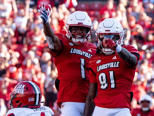 Louisville football among teams that should rise in AP Top 25, coaches poll | C.L. Brown